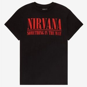 🆕 NWT Nirvana Something In The Way T-Shirt size M Hot Topic